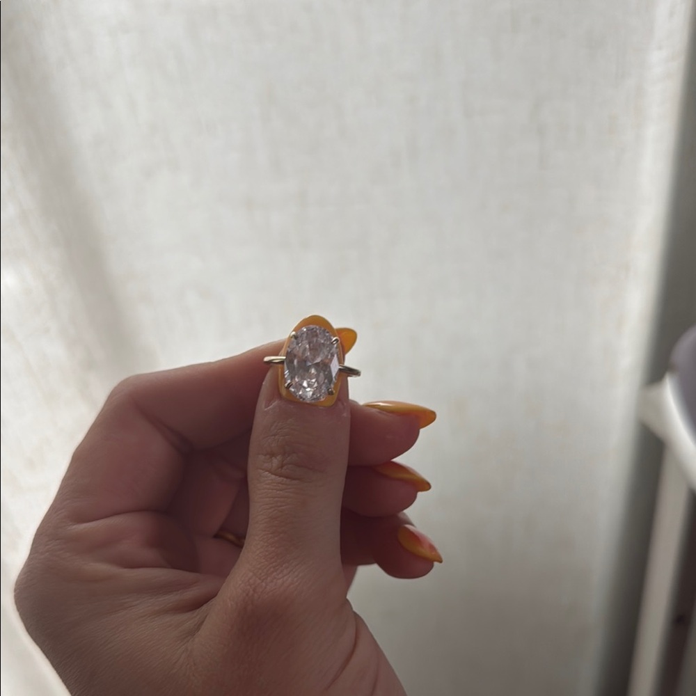 4 CT Travel Ring